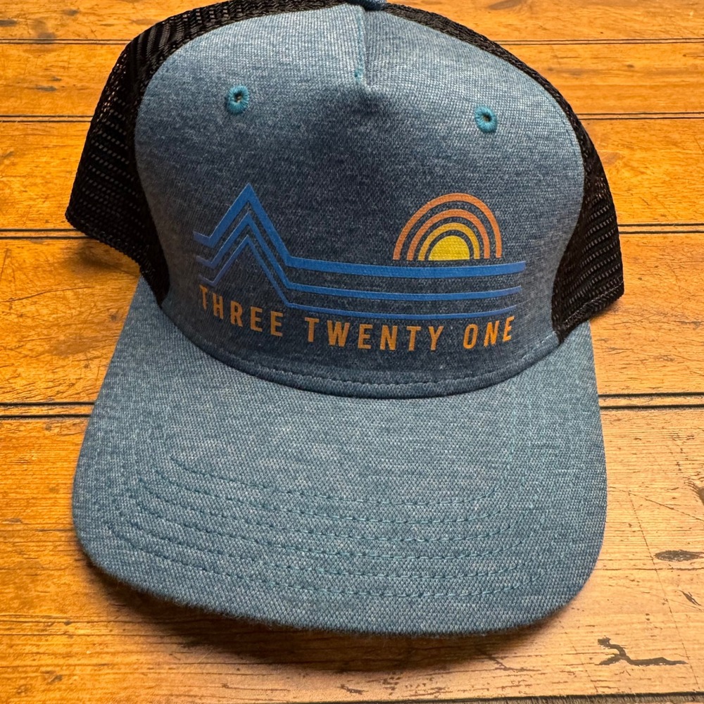 Legacy 92 Trucker Hat‎ Blue Heather Mesh Snapback Outdoor Sun Mountains Logo